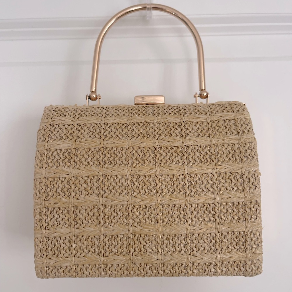 Beach clutch hand-woven round
